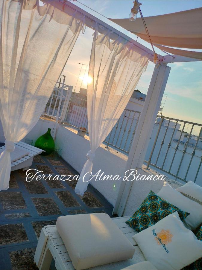 Апартаменты Terrazza Alma Bianca Остуни Экстерьер фото